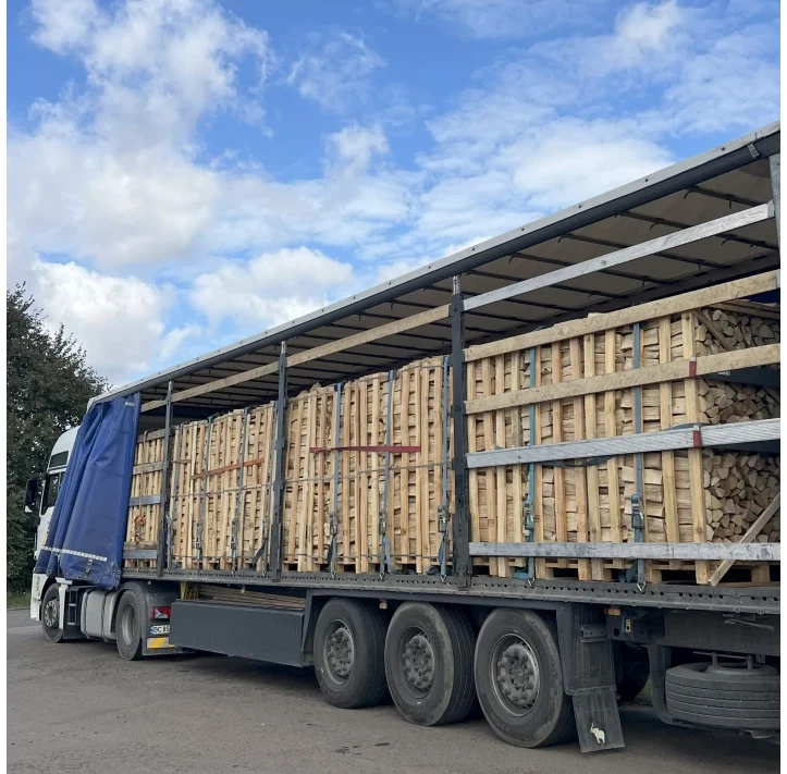 LKW Brennholz Hainbuche Buche · 22 Paletten